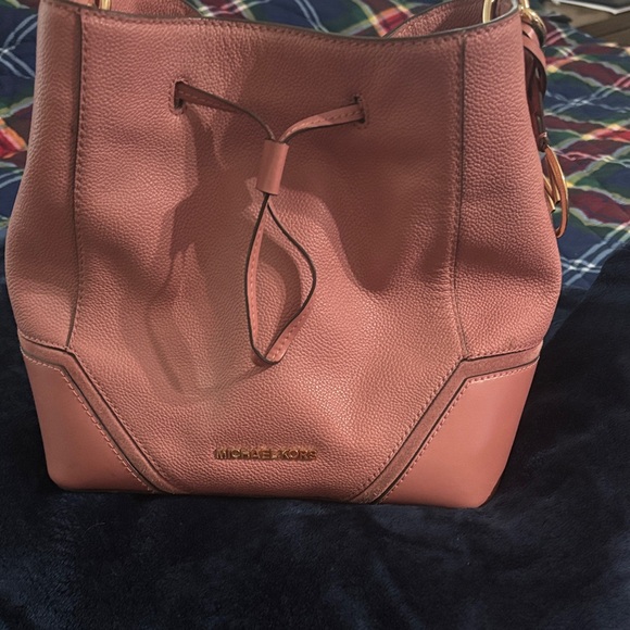 Michael Kors Pink Leather Shoulder Bag - Picture 1 of 4